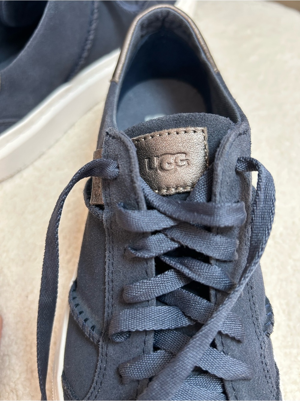 Ugg Suede and Canvas Alameda Sneaker Size 7 Navy - Picture 10 of 12